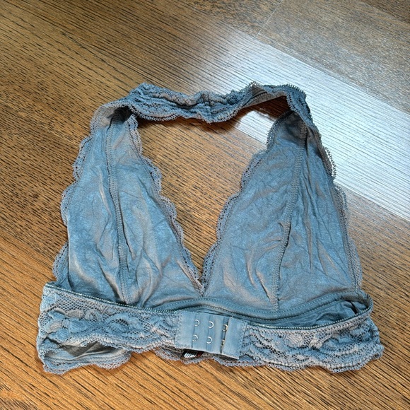 BUNDLE OF URBAN OUTFITTERS BRALETTES - size small - Picture 2 of 3